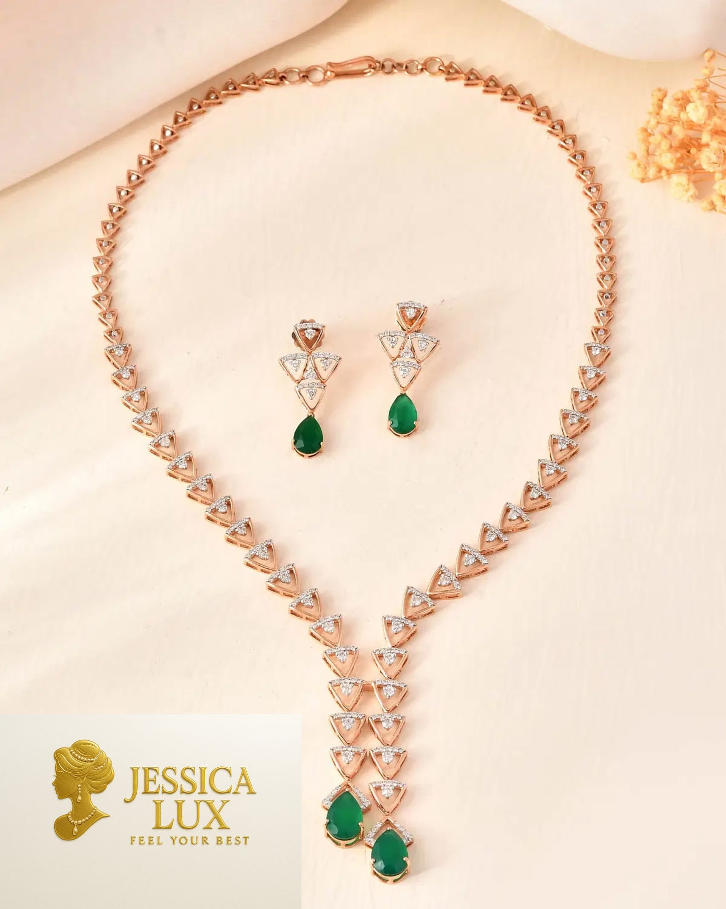 Emerald necklace and earrings set.