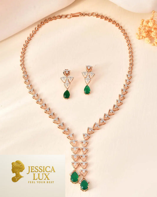 Emerald necklace and earrings set.